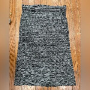 Caren Sport Black and Gray Textured Pencil Skirt